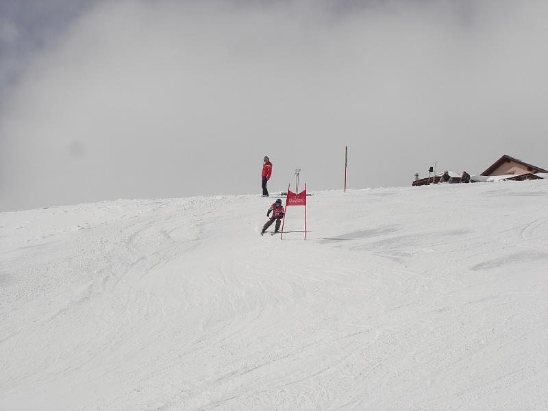 DSC03828.JPG - Lars am Skirennen